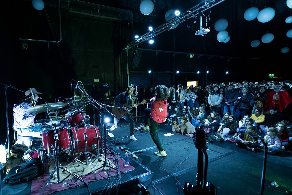 Die Band ok.danke.tschüss in Buenos Aires auf der Bühne